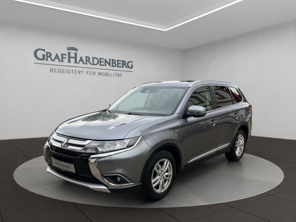 Mitsubishi Outlander Plus 4WD 2.2 DI-D Autom. 7-Sitzer AHK