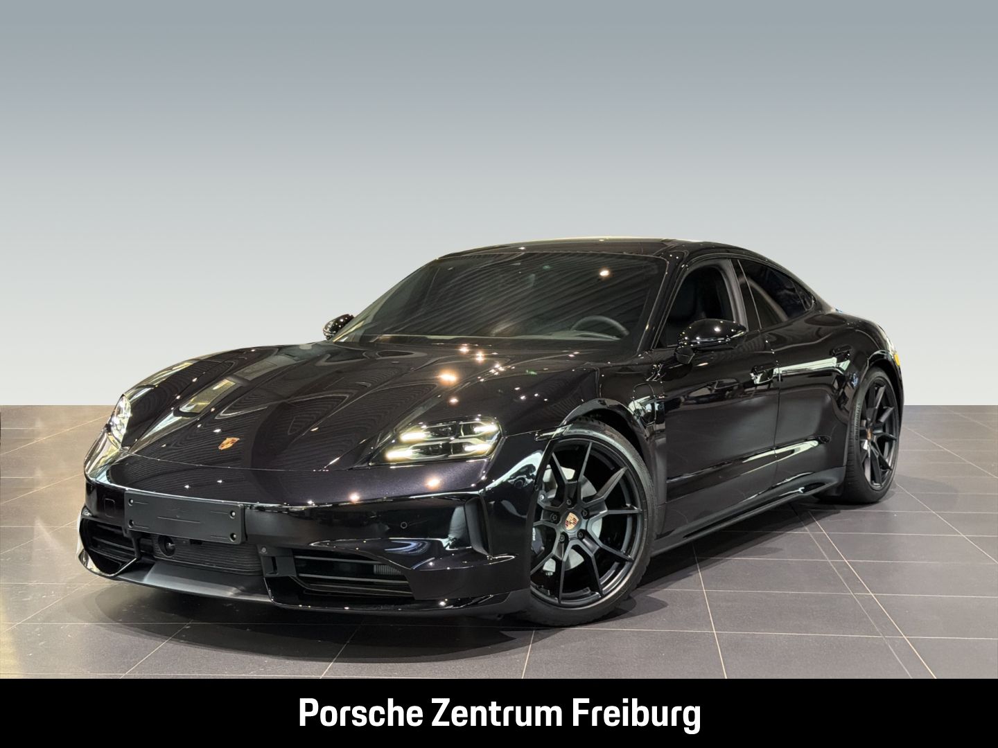 Porsche Taycan 4 Black Edition Rückfahrkamera Panorama
