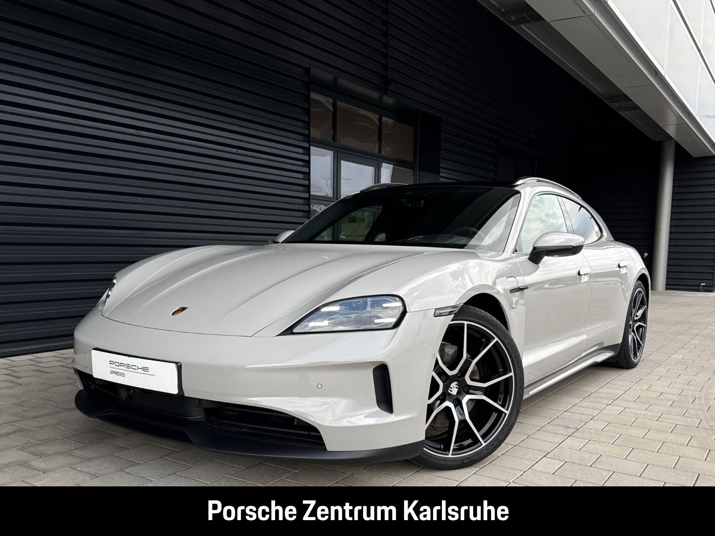 Porsche Taycan Sport Turismo BOSE Luftfederung Panorama