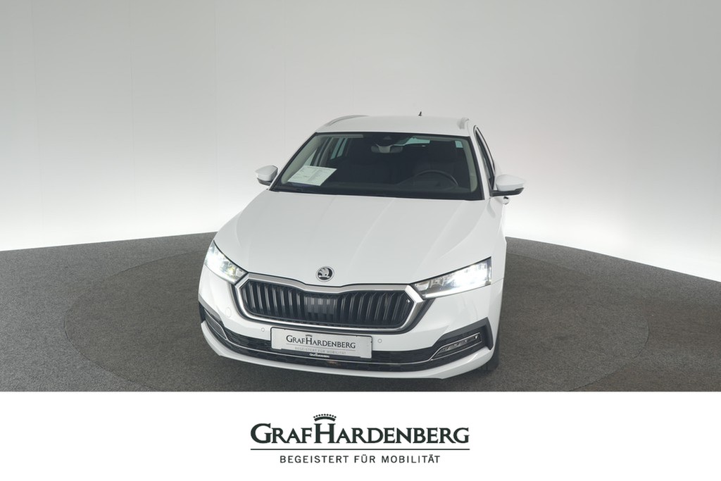 Skoda Octavia Combi 2.0 TDI DSG Style LED ACC