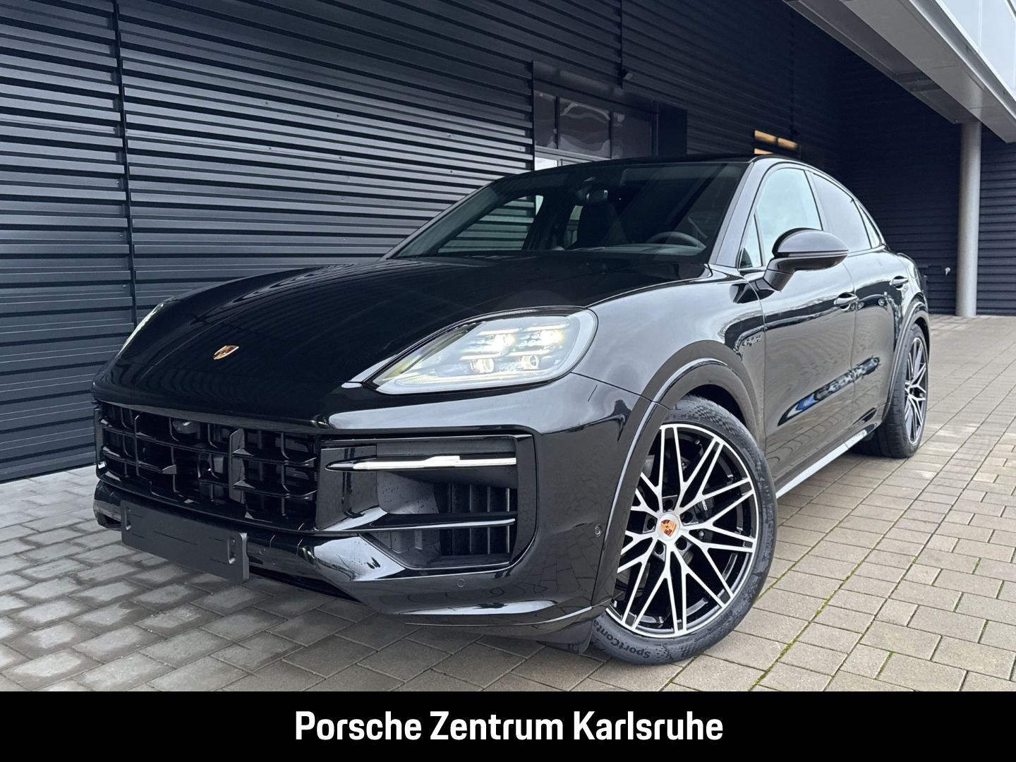 Porsche Cayenne E-Hybrid Coupe Black Edition HA-Lenkung