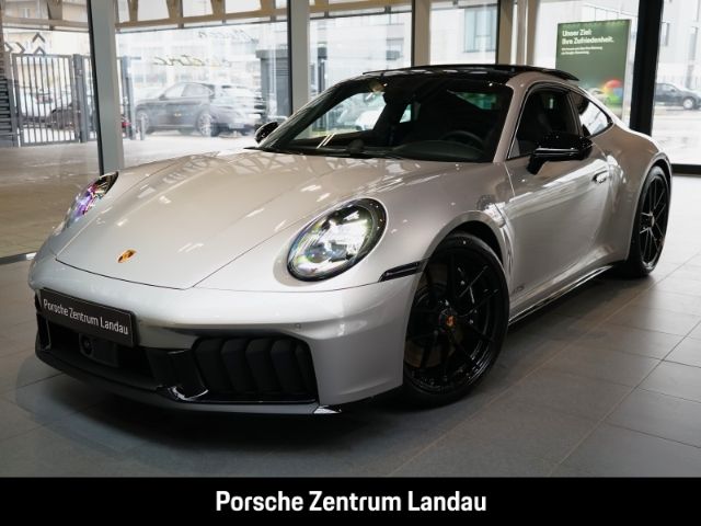 Porsche 992 -2 (911) Carrera 4 GTS