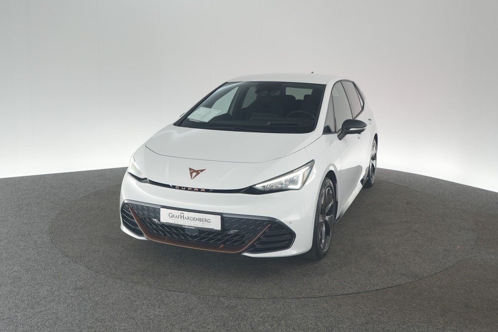 Cupra Born LED ACC Einparkhilfe hi + vo Dynamiklenkung