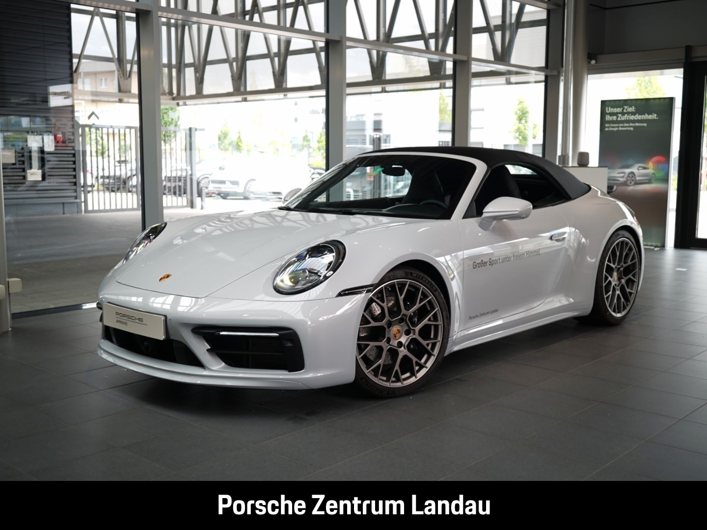 Porsche 992 (911) Carrera 4S Cabriolet