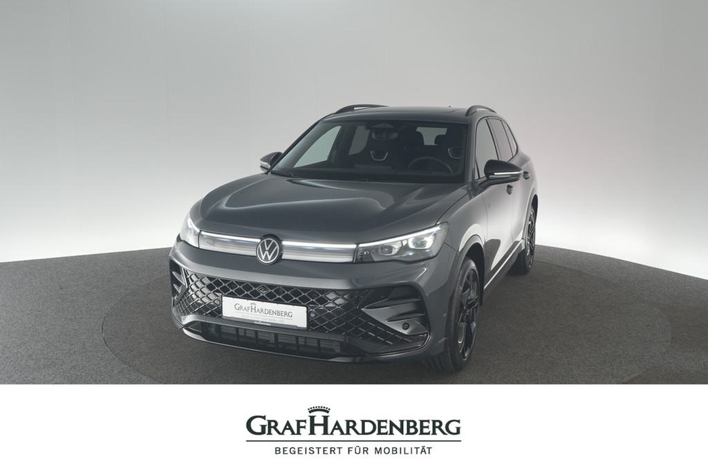 Volkswagen Tiguan 2.0 TSI 4M DSG R-Line Matrix Pano AHK ACC