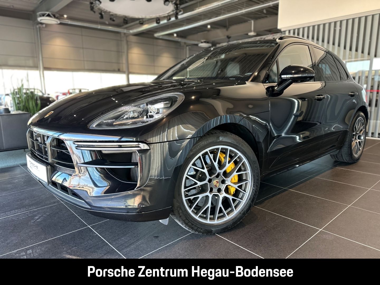 Porsche Macan Turbo/SportDesign/Panorama/PCCB/PASM/Burme