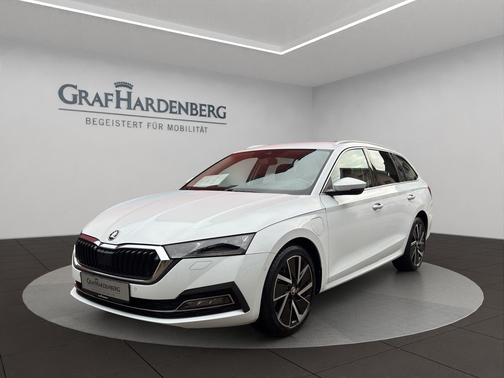 Skoda Octavia Combi iV First Edition eHybrid DSG Navi