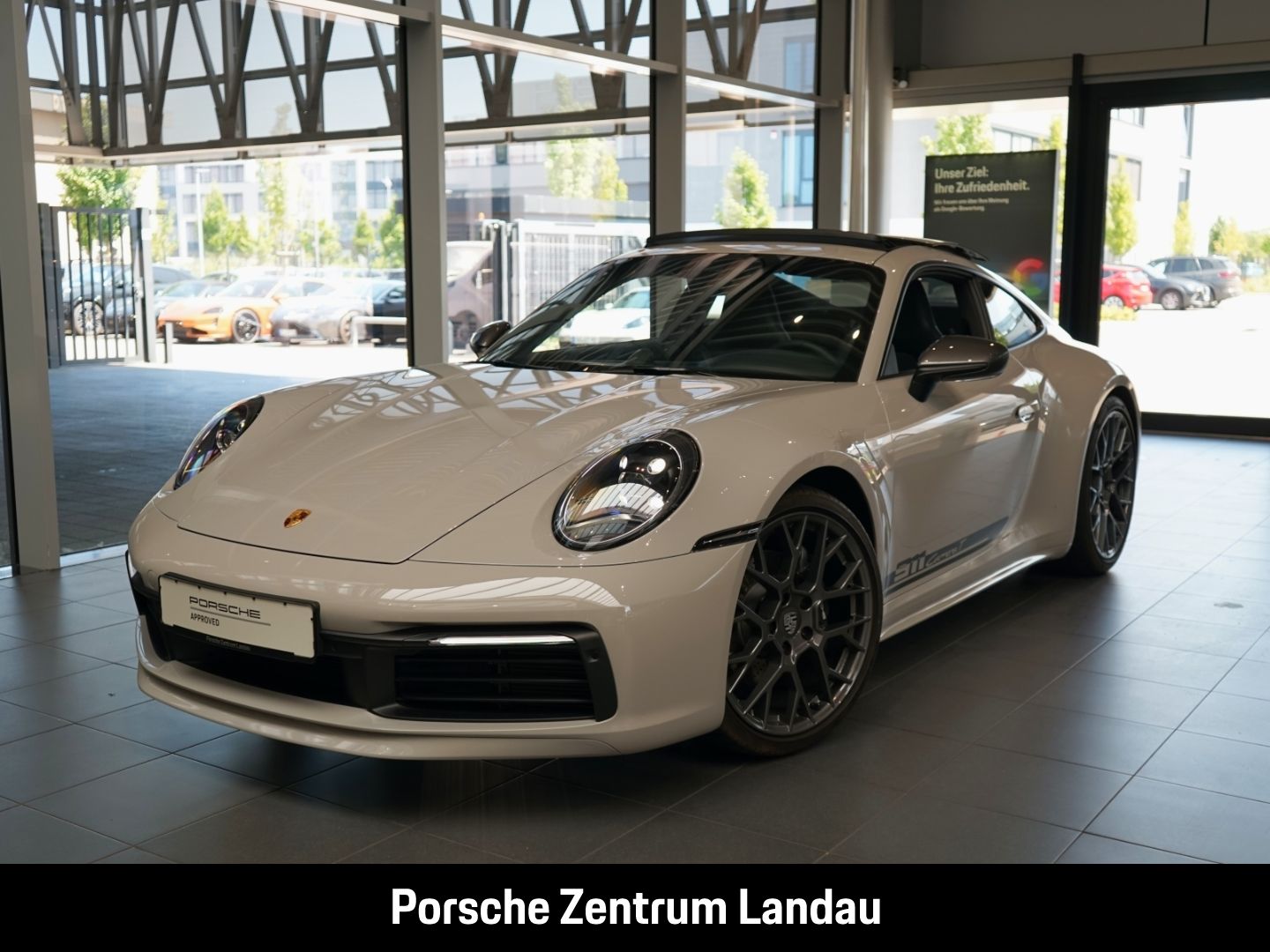Porsche 992 911 Carrera T Sportabgasanlage Rückfahrkamer