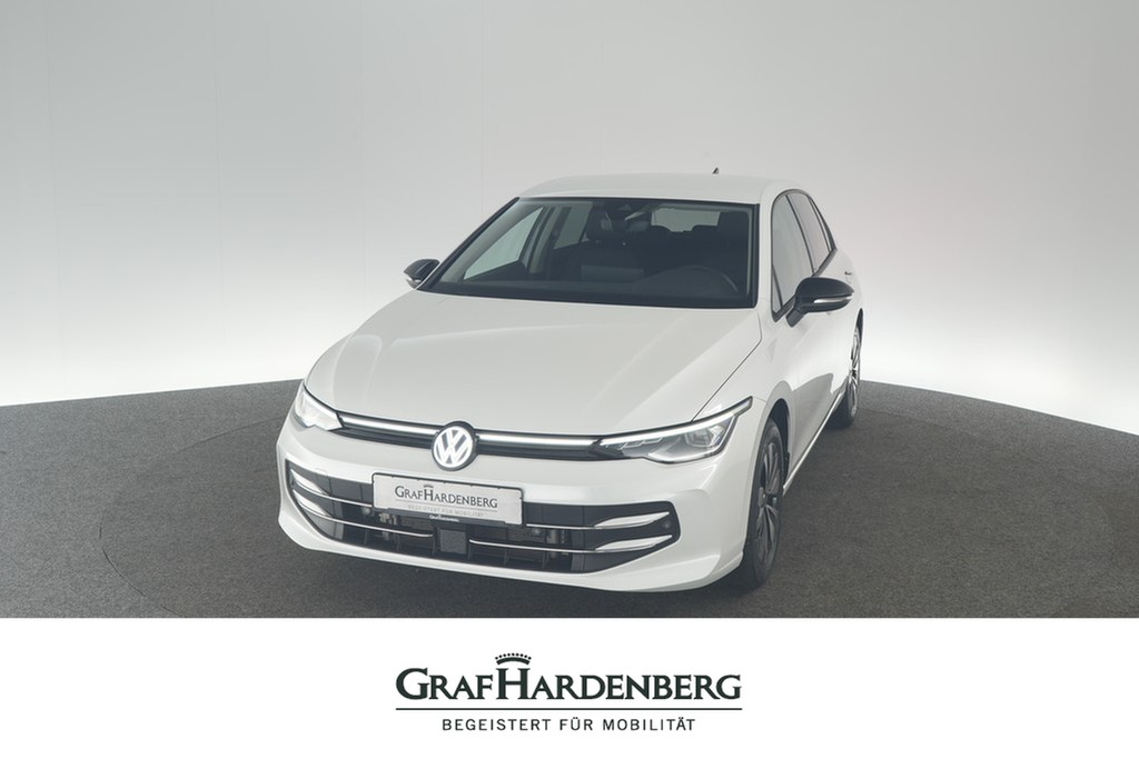 Volkswagen Golf VIII 1.5 eTSI DSG Life ACC Kamera AHK Navi