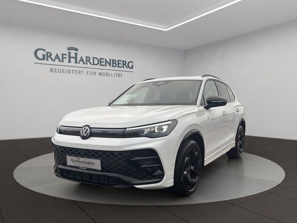 Volkswagen Tiguan 2.0 TDI DSG R-Line PANO RFK HeadUp AHK