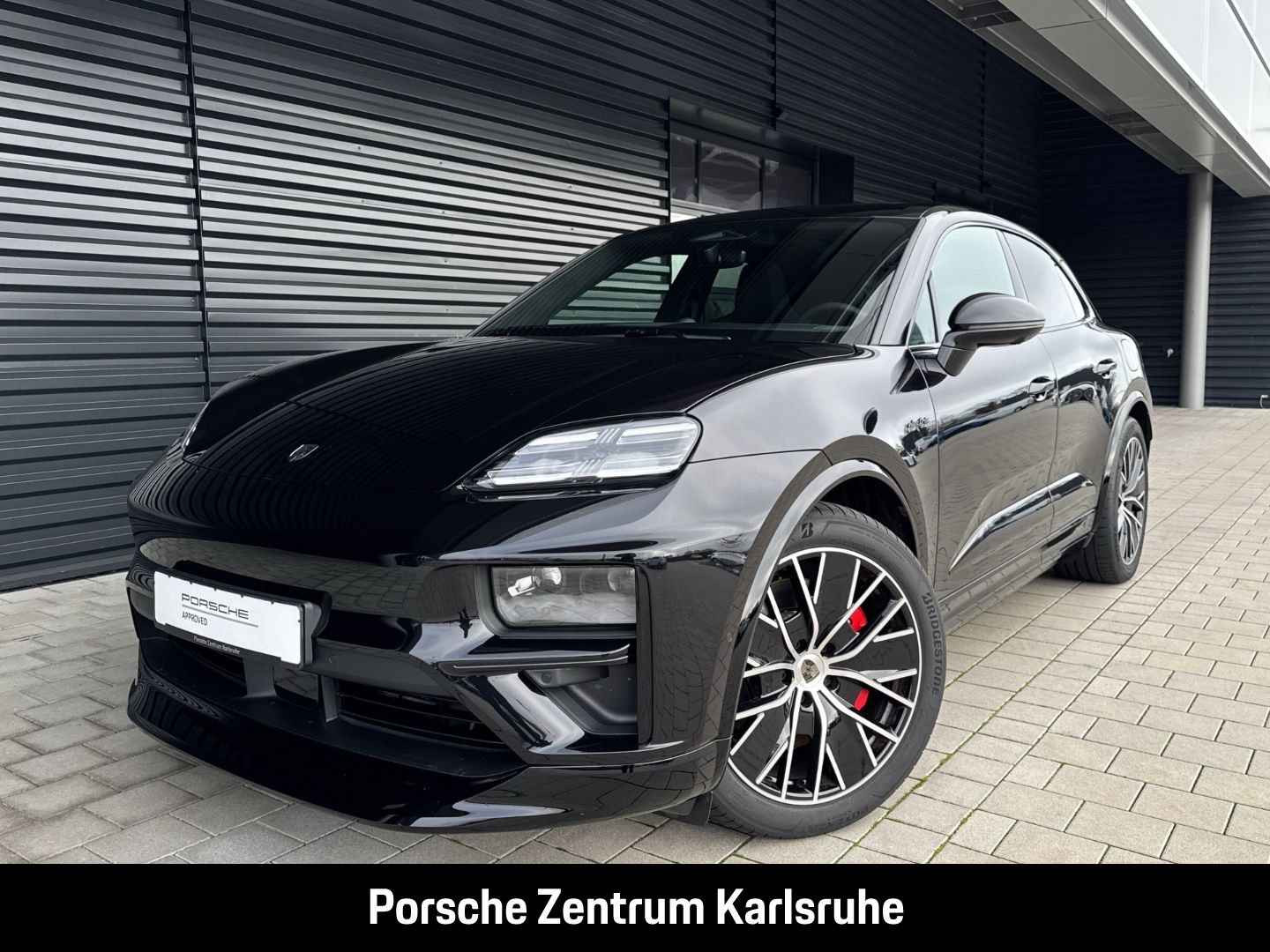 Porsche Macan Turbo HA-Lenkung InnoDrive Surround-View