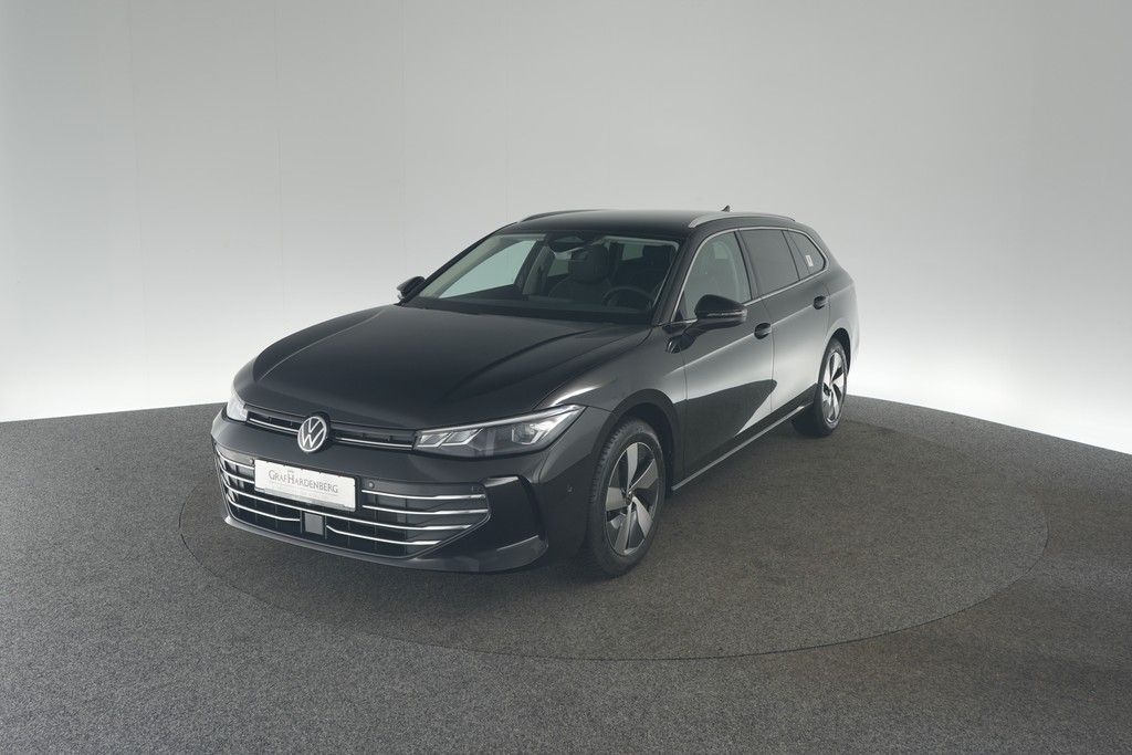 Volkswagen Passat Variant 1.5 TSIe DSG Business AHK Navi