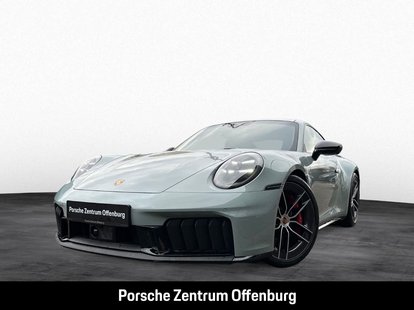 Porsche 992 -2 (911) Carrera 4 GTS