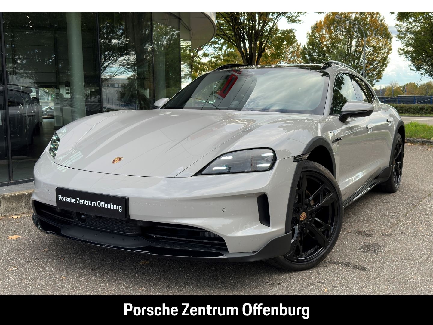 Porsche Taycan 4 Cross Turismo Sportpaket HUD Panorama B