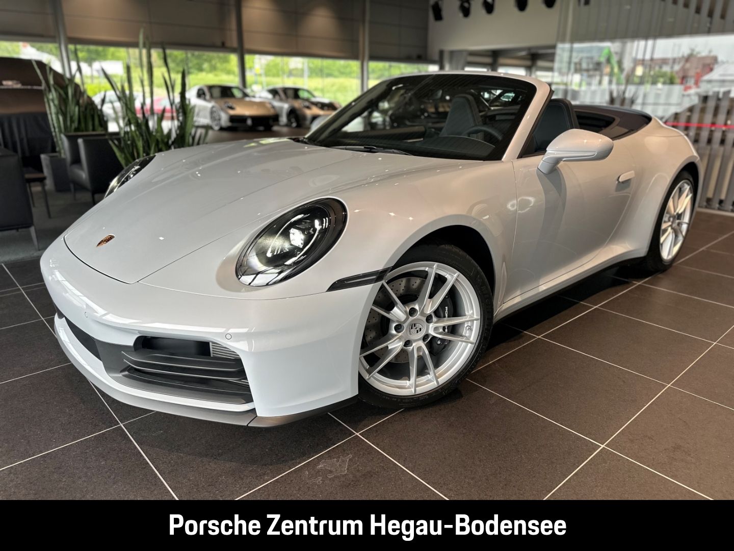 Porsche 992 (911) Carrera Cabriolet/BOSE/Sportsitze/Serv