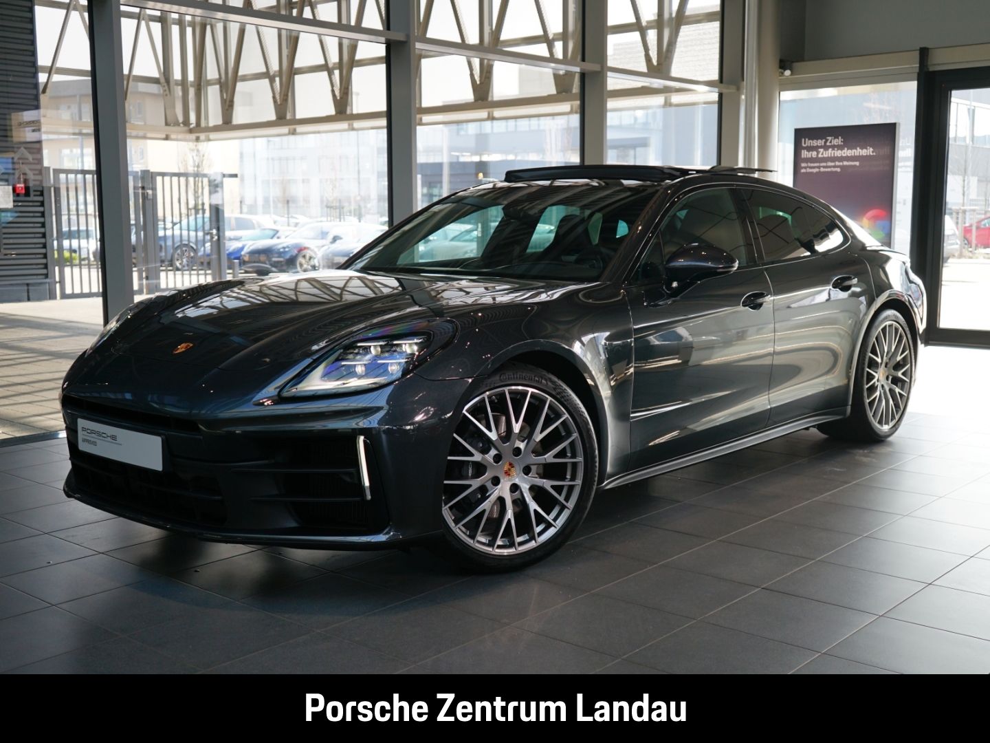 Porsche Panamera 4