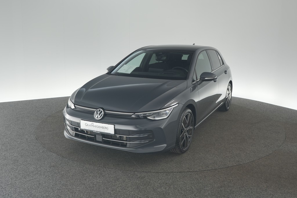 Volkswagen Golf VIII 1.5 eTSI DSG Edition 50 Pano ACC