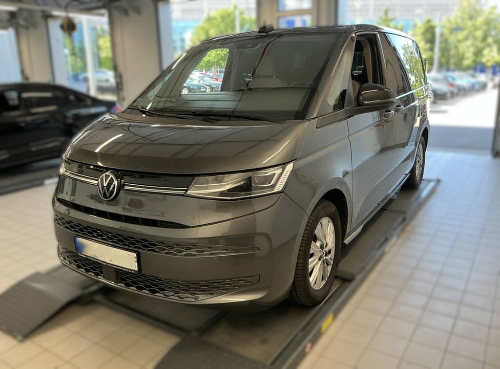 Volkswagen T7 Multivan 2.0 TSI DSG Life Matrix Navi AHK