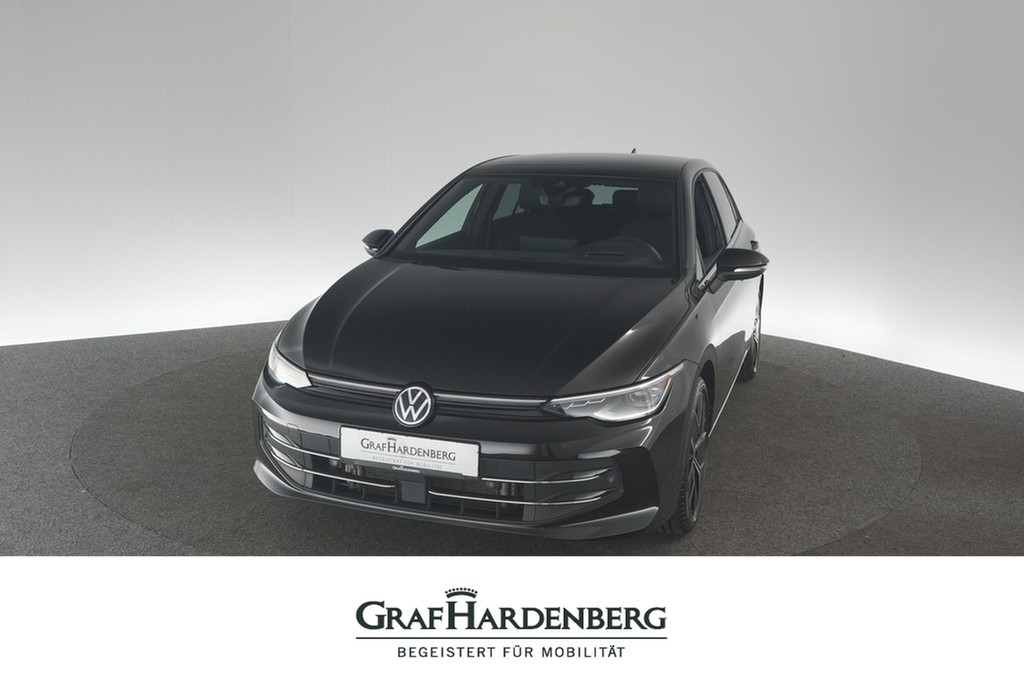 Volkswagen Golf VIII 1.5 eTSI DSG Style Pano Matrix ACC